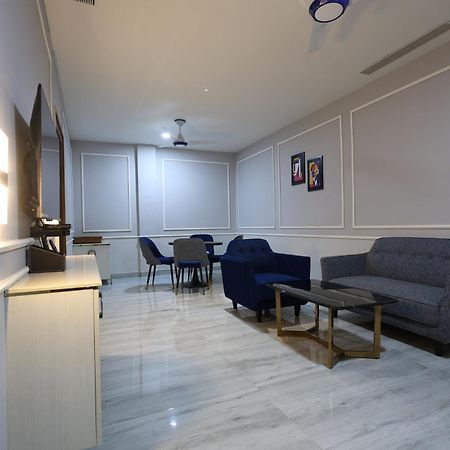 Hotel The Oaks Elite Kalaburagi Zewnętrze zdjęcie